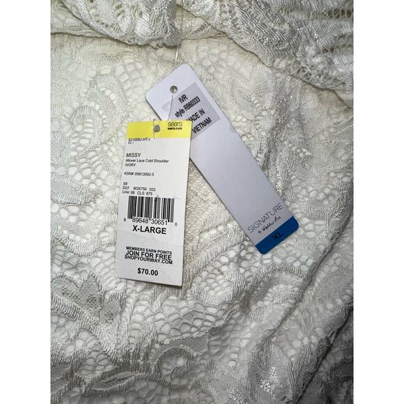 Signature by Robbie Bee Allover Lace Cold Shoulder Ivory Lined Dress Size XL - Picture 7 of 7